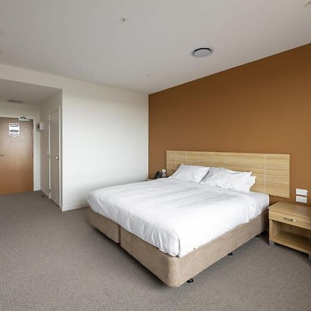Manha Hotel Auckland Airport Exterior photo